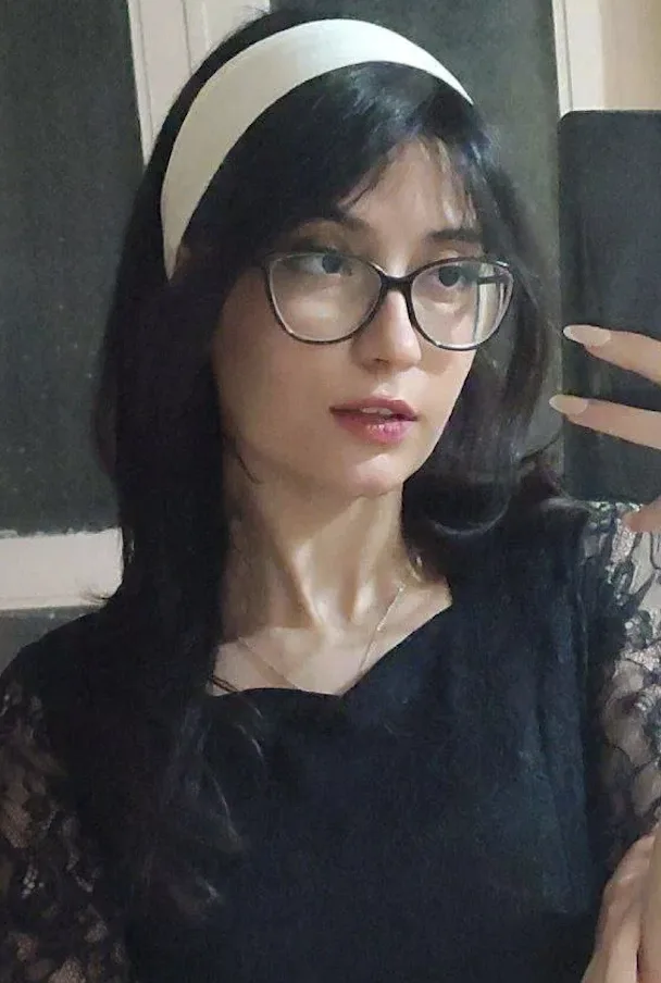 18 yaşında tatlı orospu
